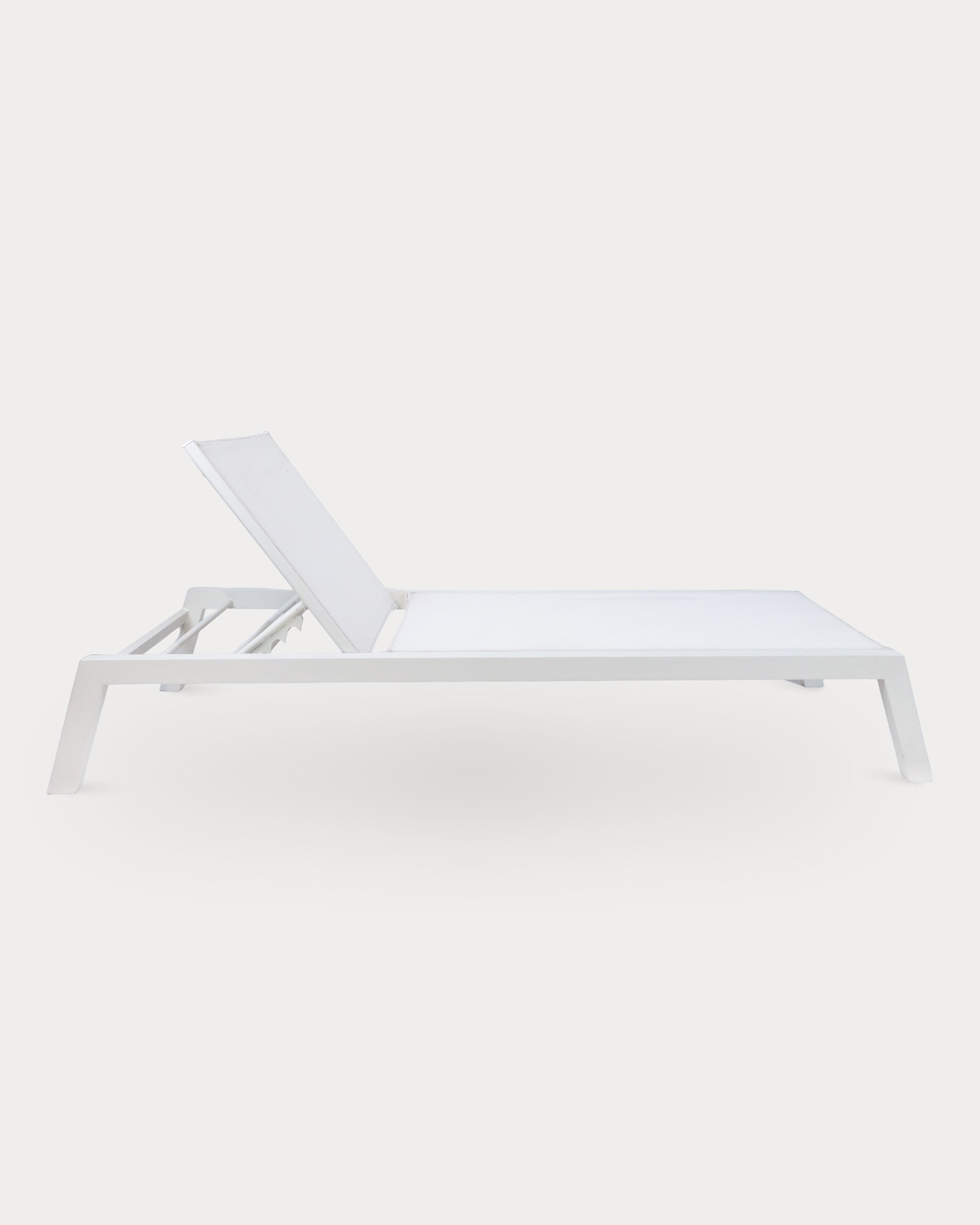 X Chaise Longue