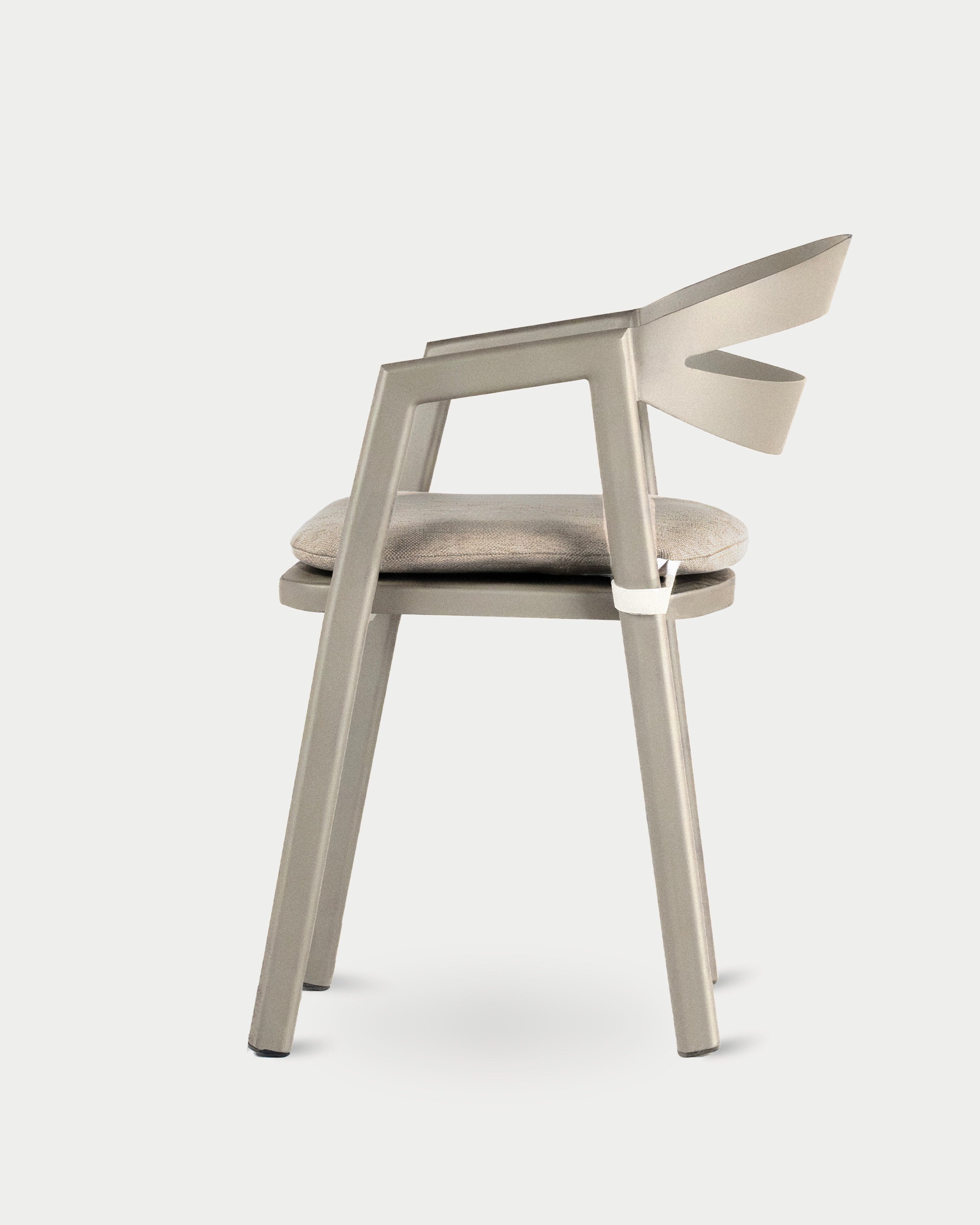 The Half Moon Dining Chair#Color_Beige