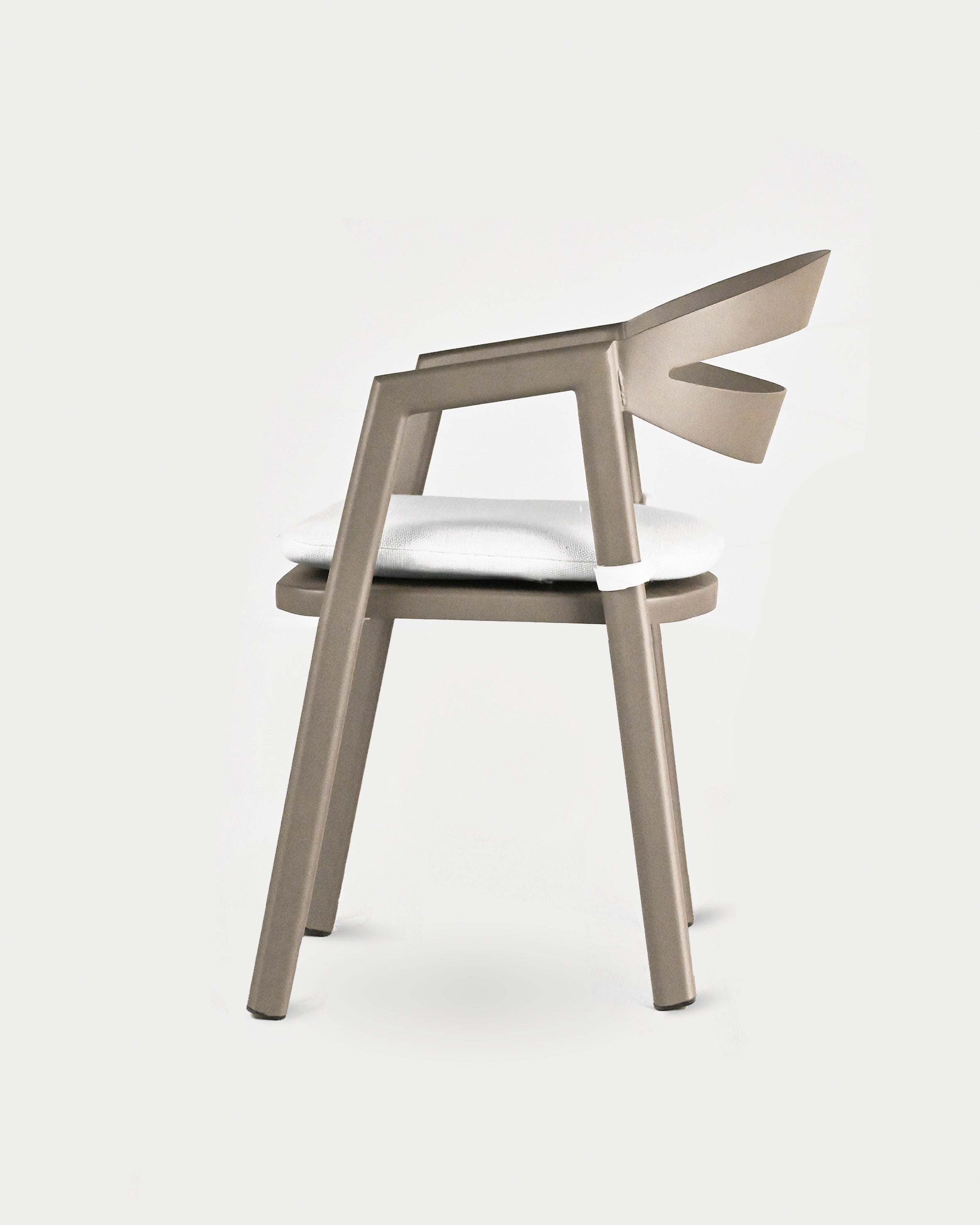 The Half Moon Dining Chair#Color_Taupe