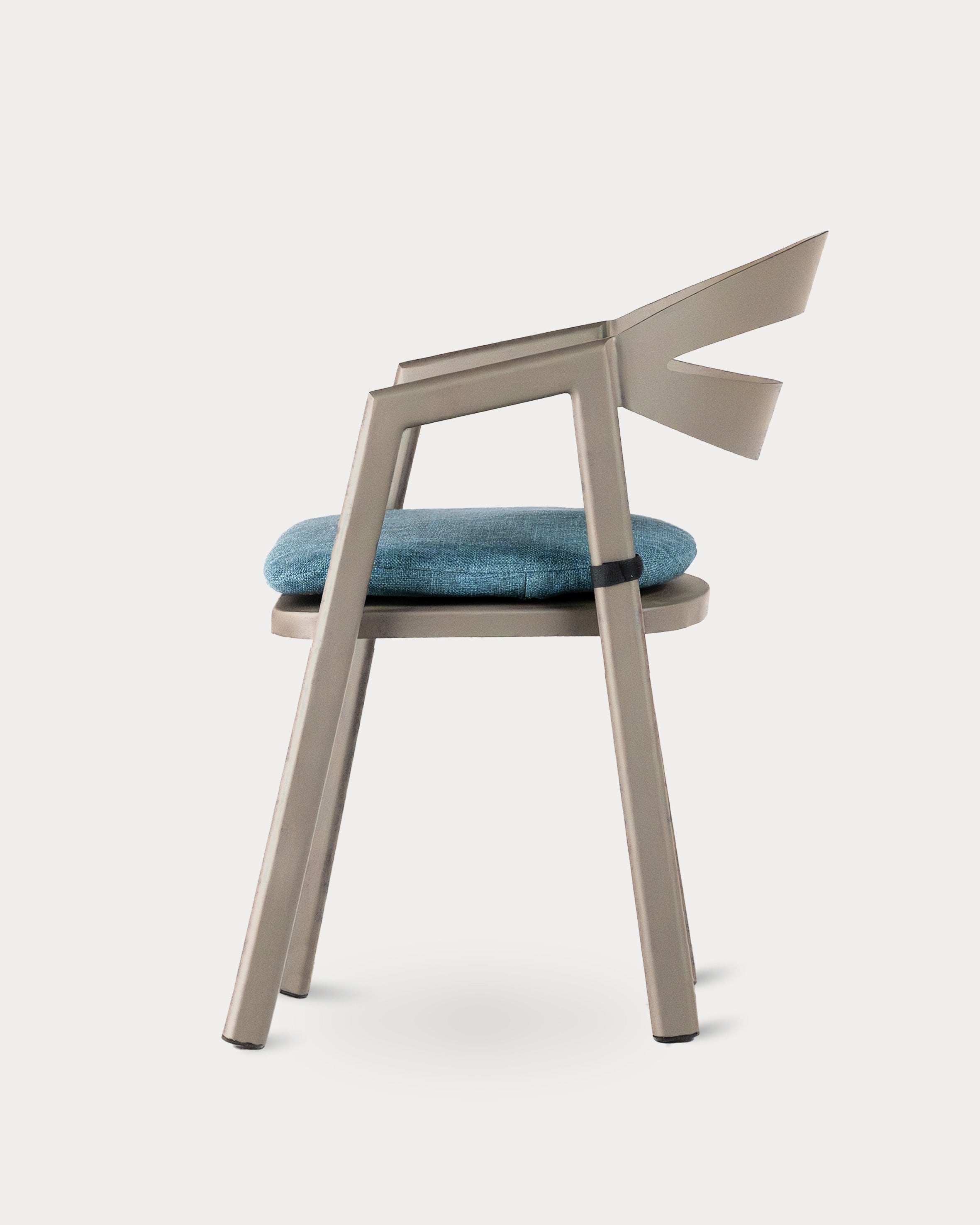 The Half Moon Dining Chair#Color_Taupe