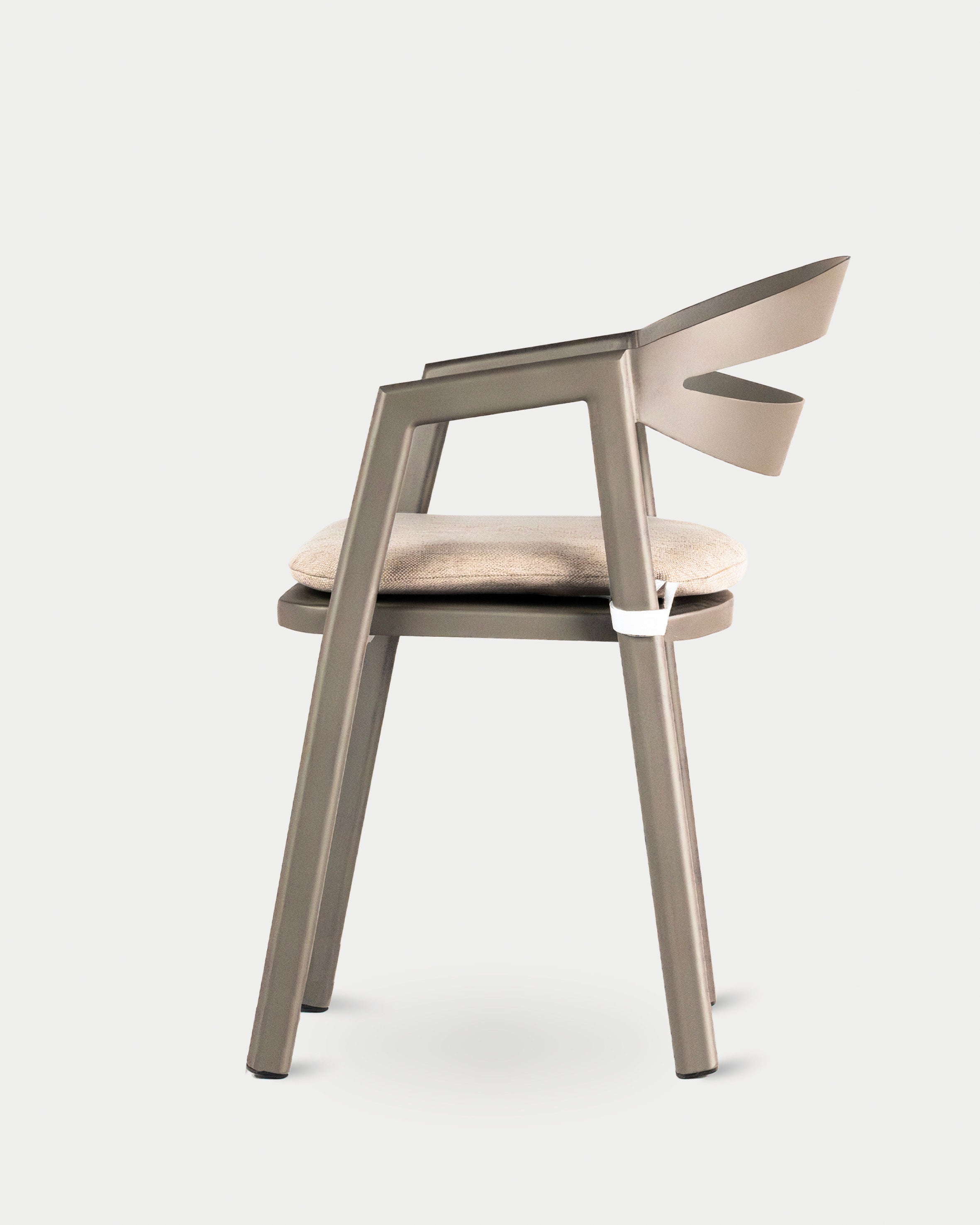 The Half Moon Dining Chair#Color_Taupe