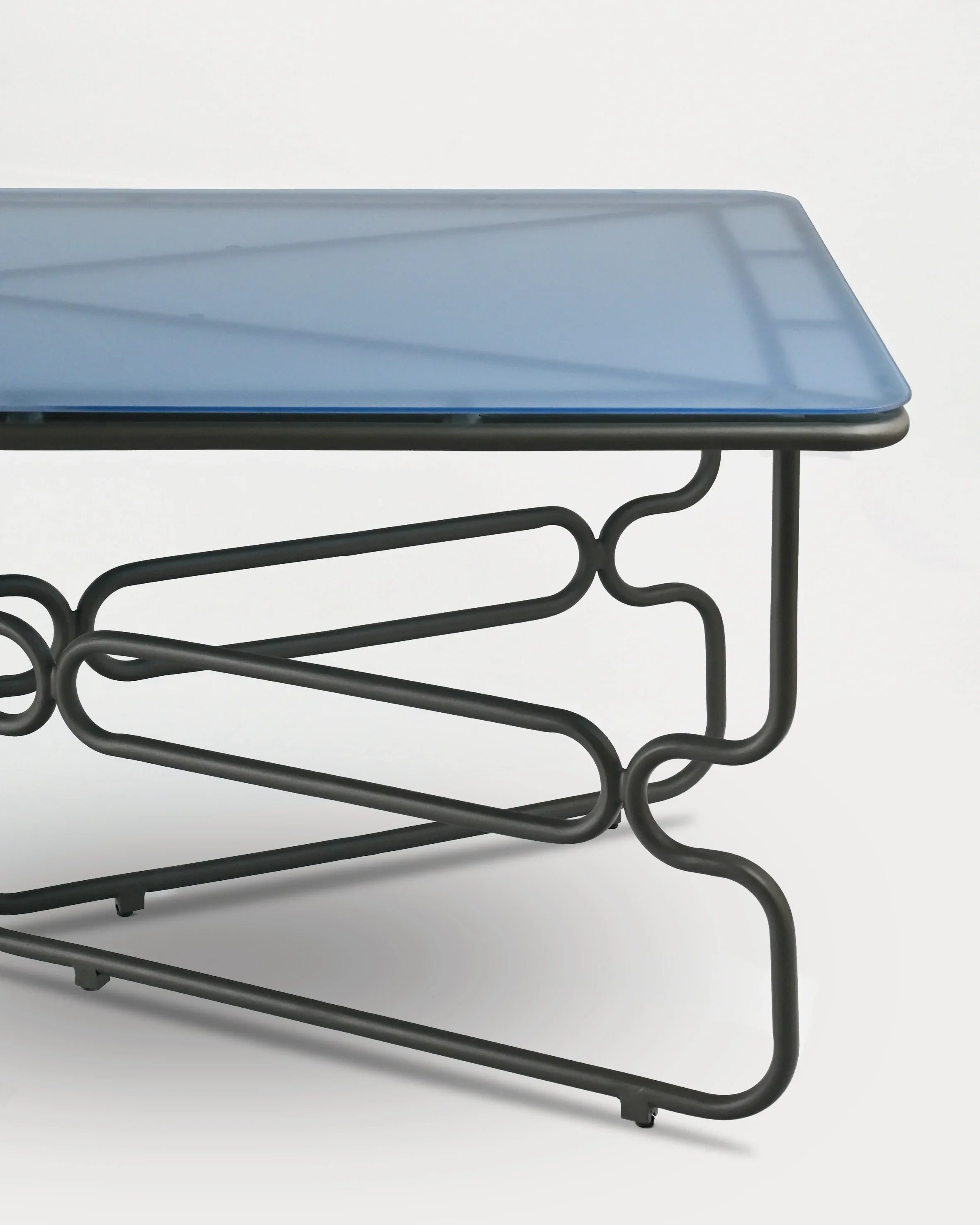 The Porta Dining Table#Color_Dark Gray