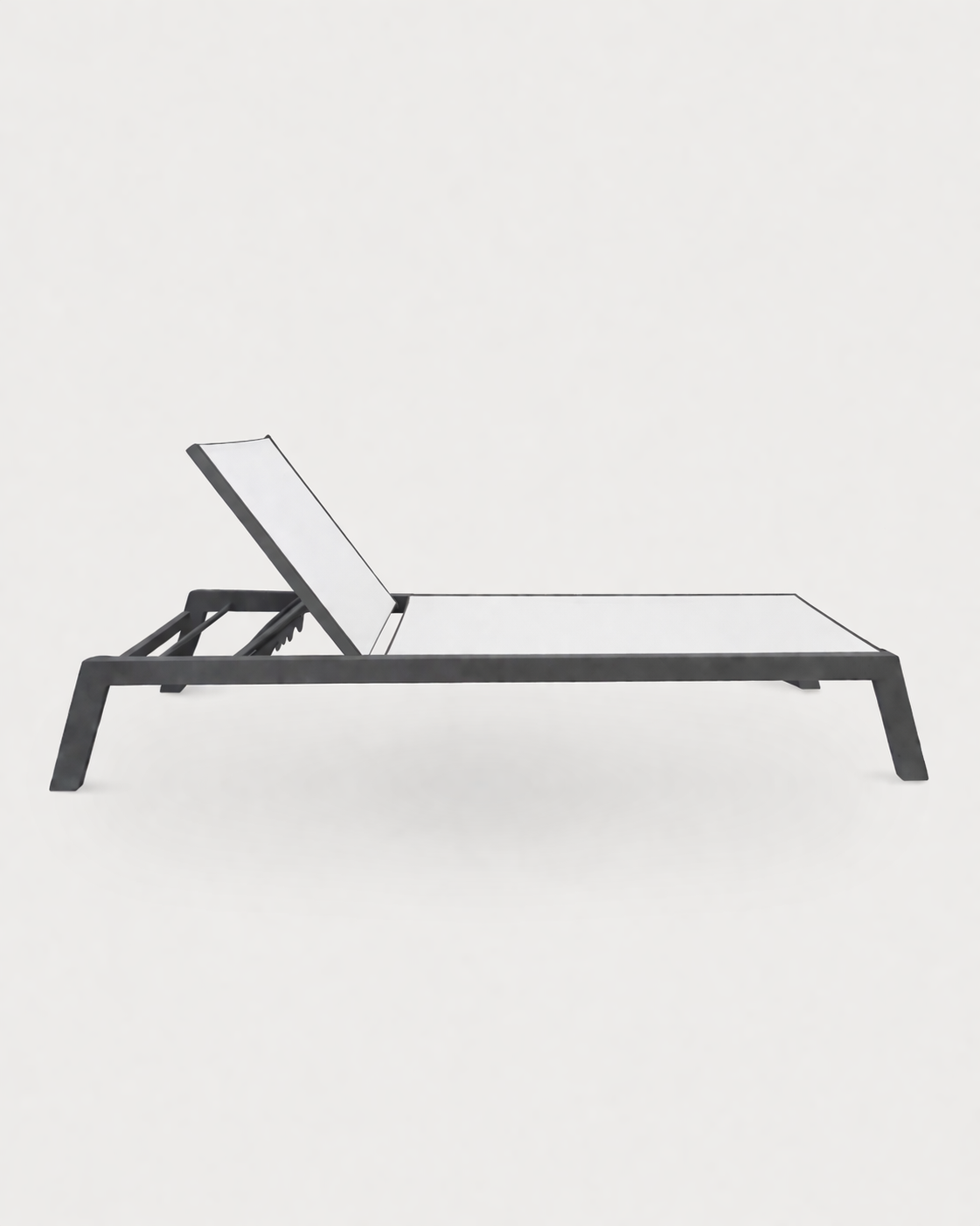 X Chaise Longue