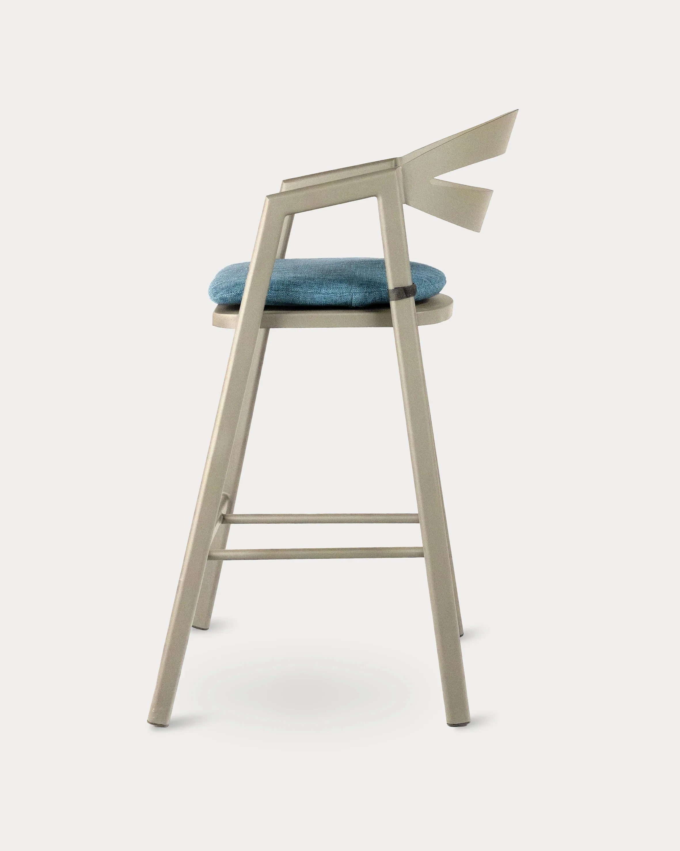 The Half Moon Bar Chair#Cushion Color_Blue#Aluminum Color_Taupe