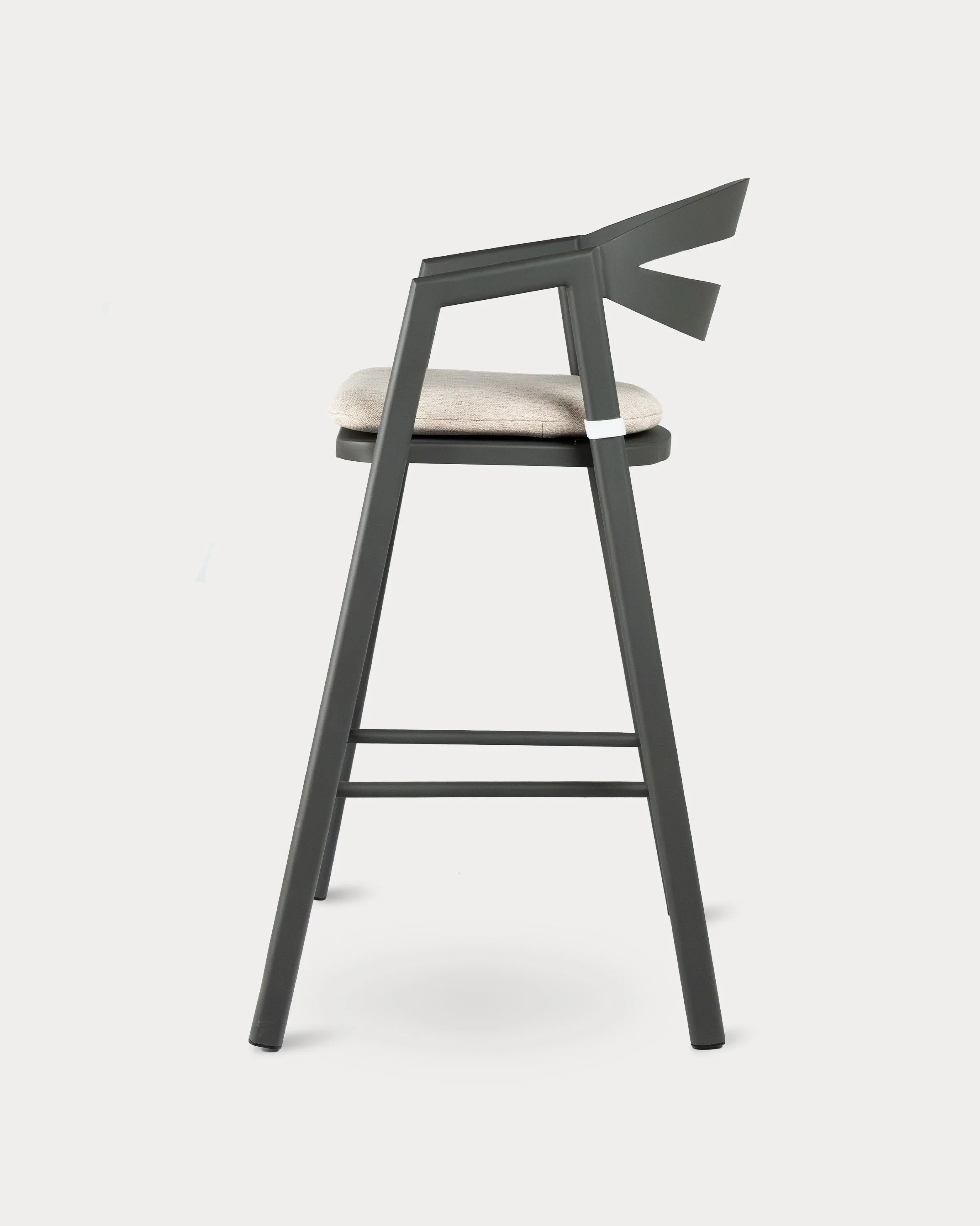 The Half Moon Bar Chair#Cushion Color_Beige#Aluminum Color_Dark Gray